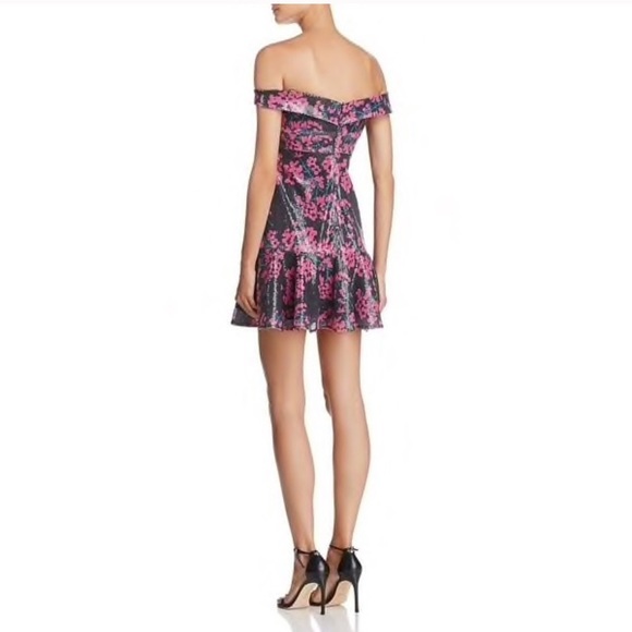 NWT❗️WAYF 🖤🌸 Janet Flounce Floral Sequin Dress - Picture 4 of 8